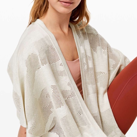 Lululemon Find Your Light Wrap Cardigan Sweater - Picture 11 of 13